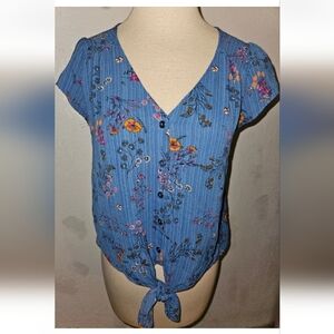 URBAN Romantics Blue Floral Tie-Front Blouse Small 97% Polyester 3% Spandex